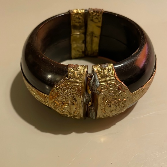 Jewelry - 🔥 3/$25 - Bangle bracelet (S/M wrists)